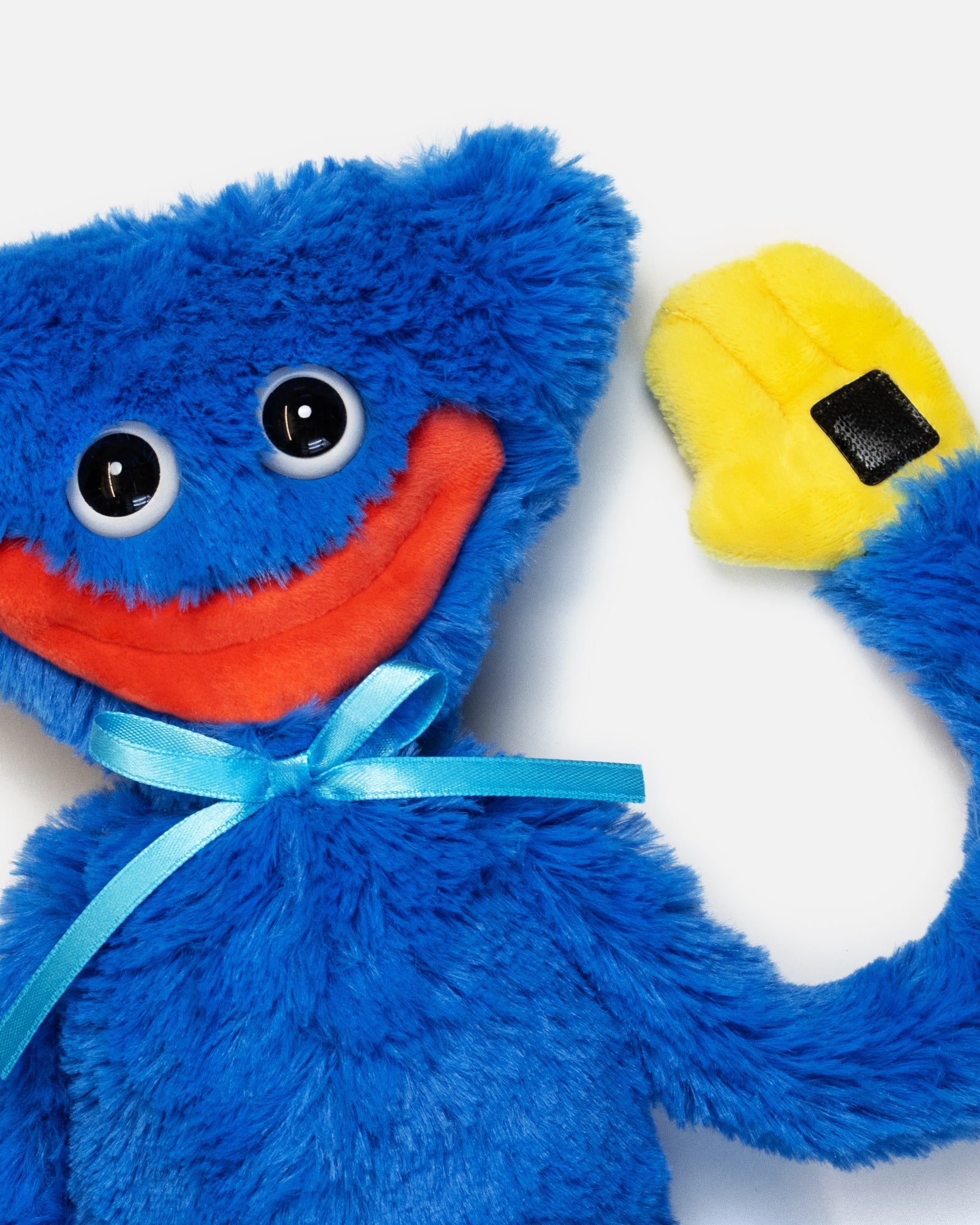 19" Smiling Huggy Wuggy Plush (Pre-Order)